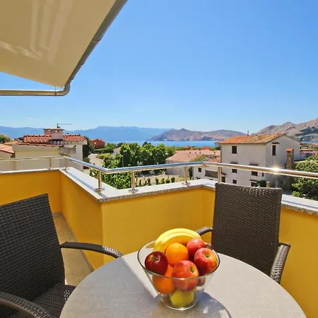 Modern Eingerichtete Fur 2 Personen, Klimatisiert, Freie Parkplatz Und Wi-fi, Grillmogligkeit Apartment Baska (Krk)