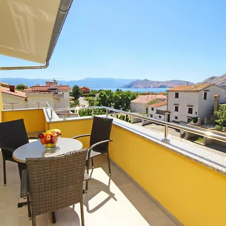 Modern Eingerichtete Fur 2 Personen, Klimatisiert, Freie Parkplatz Und Wi-fi, Grillmogligkeit Apartment Baska (Krk)
